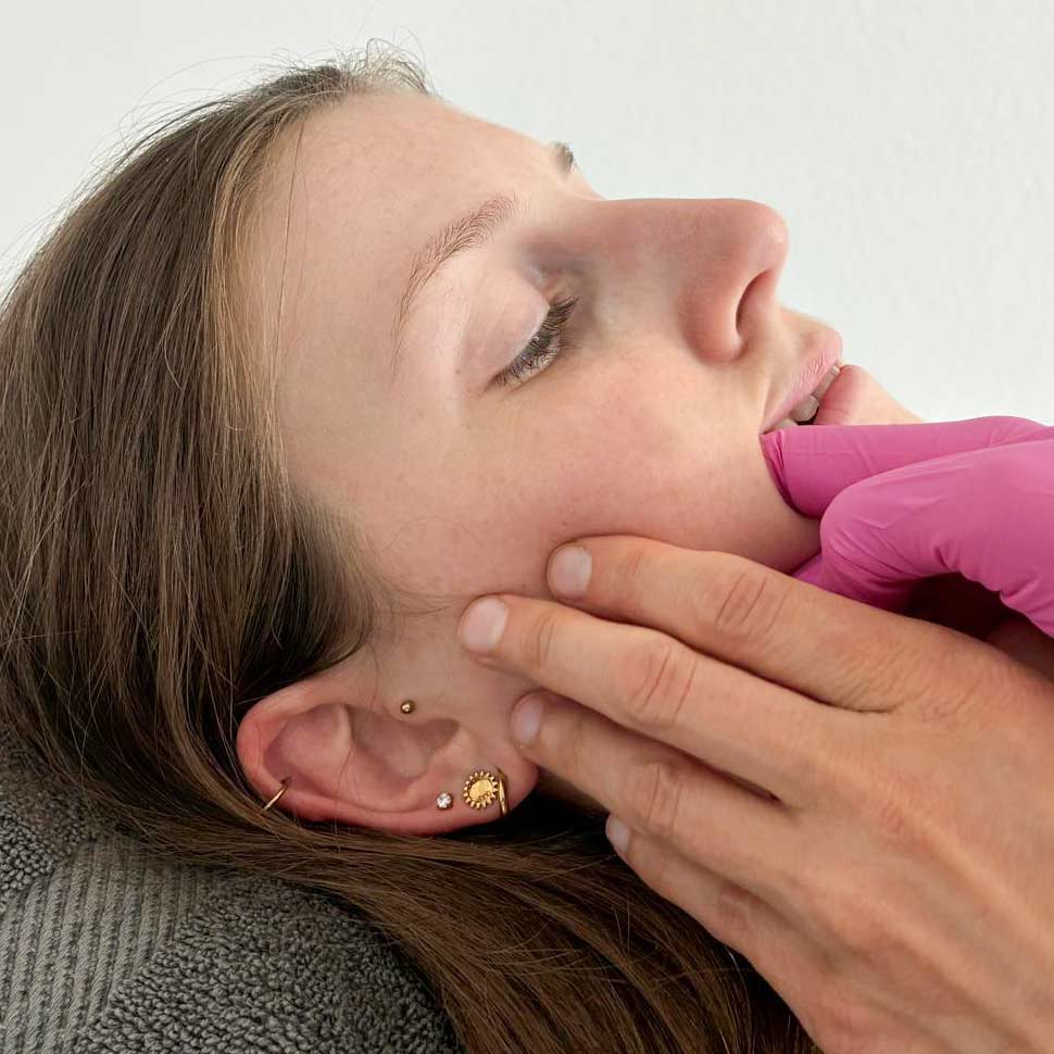 Osteopathische Behandlung des Kieferbereiches